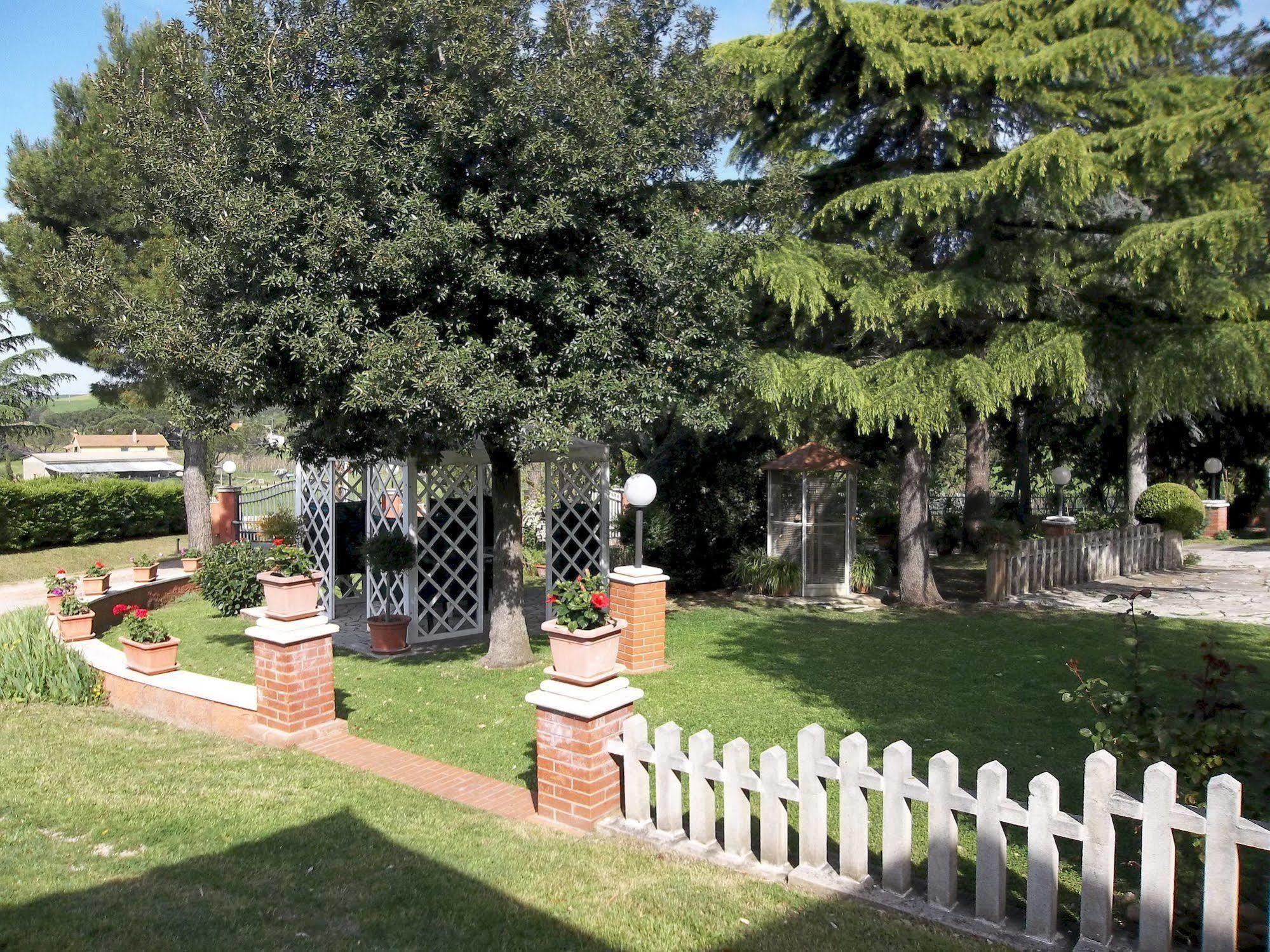 Agriturismo Galeazzi Marsiliana Exterior photo